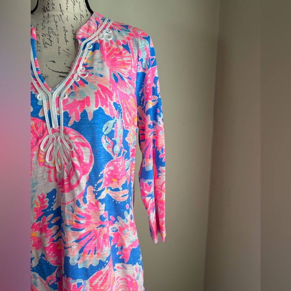 Lilly Pulitzer Vibrant Pink and Blue Tunic - Picture 3 of 10
